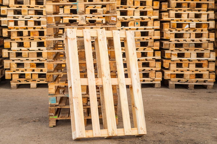 Pallets and Trays